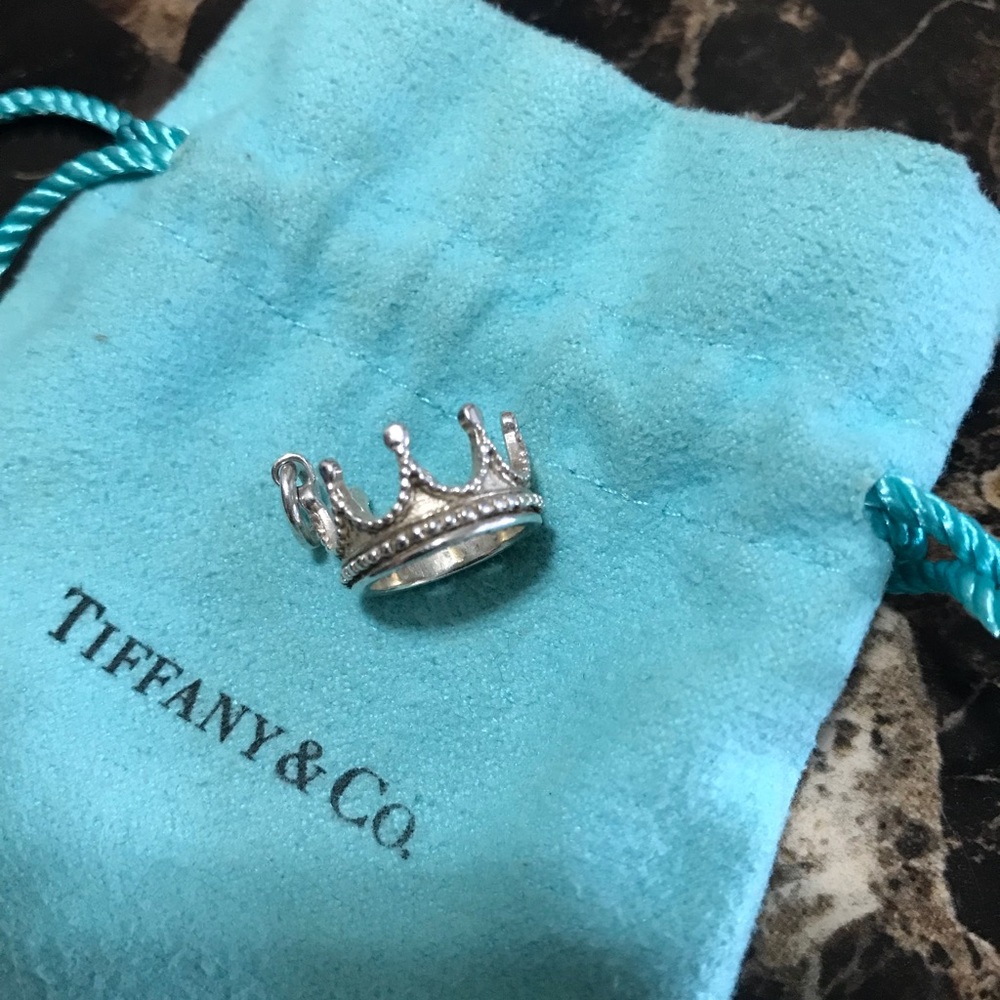 🚫 SOLD 🚫- Tiffany & Co crown charm